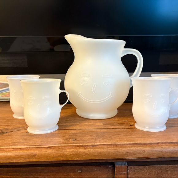 Kool-Aid Other - Vintage Kool-Aid Smiley Face Drinkware Set